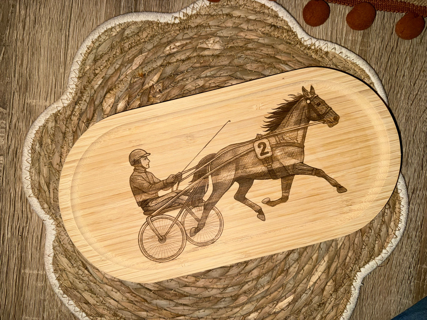 Planche apéro / planche à découper cheval gravée, idée cadeau papy, mamie, marraine, papa, mariage
