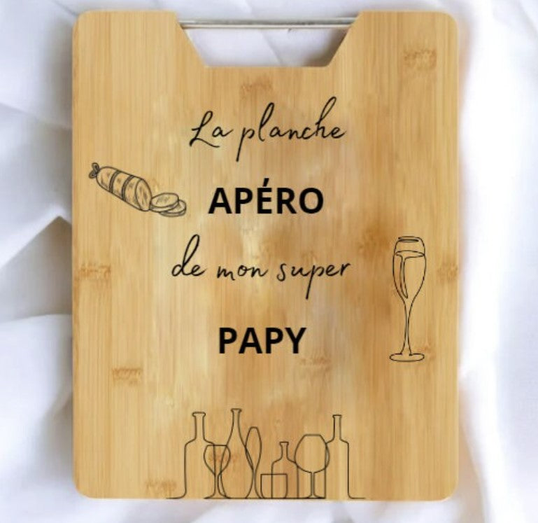 Planche apéro / planche à découper gravée, idée cadeau papy, mamie, marraine, papa, mariage