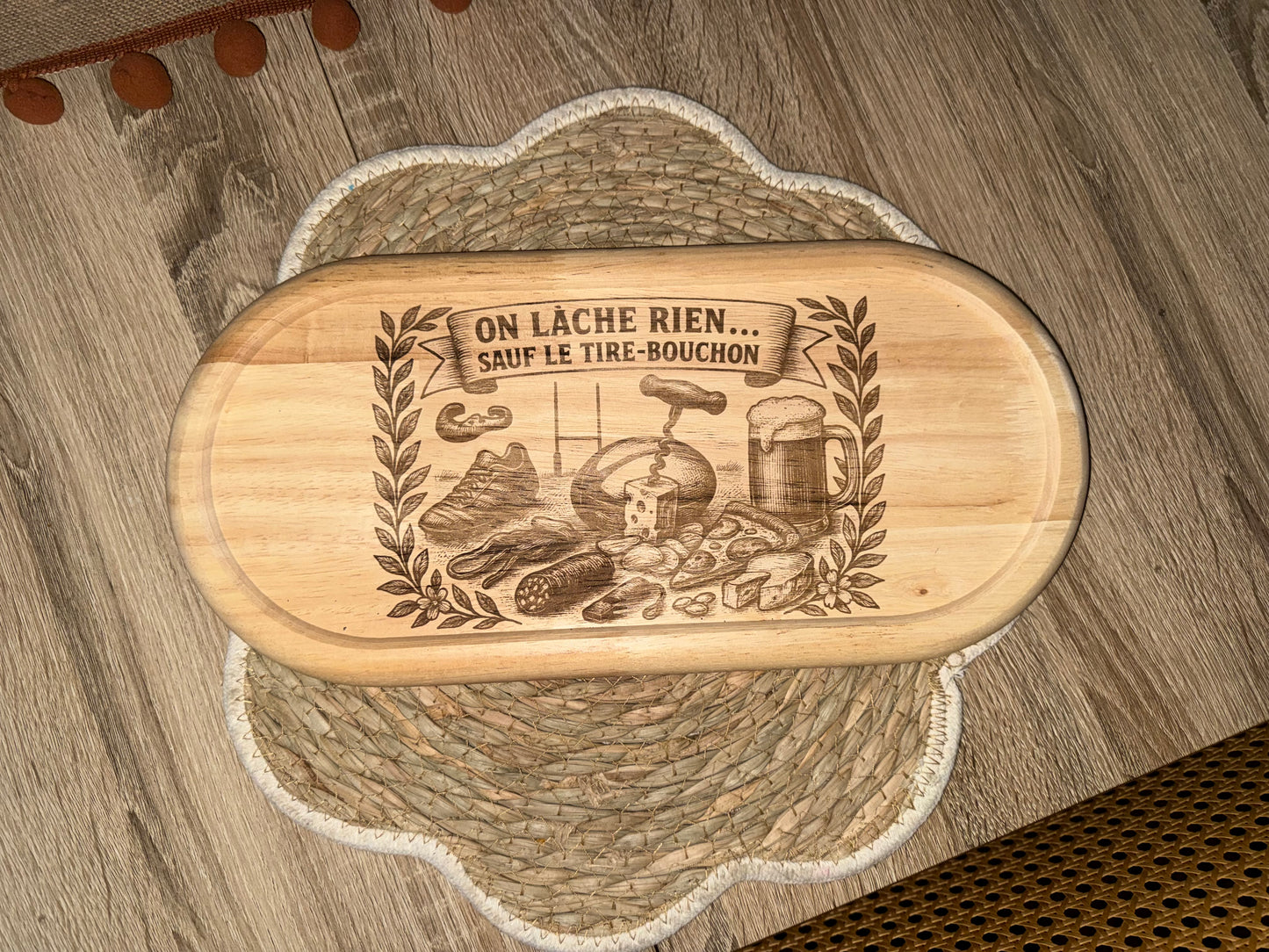 Planche apéro / planche à découper rugby gravée, idée cadeau papy, mamie, marraine, papa, mariage