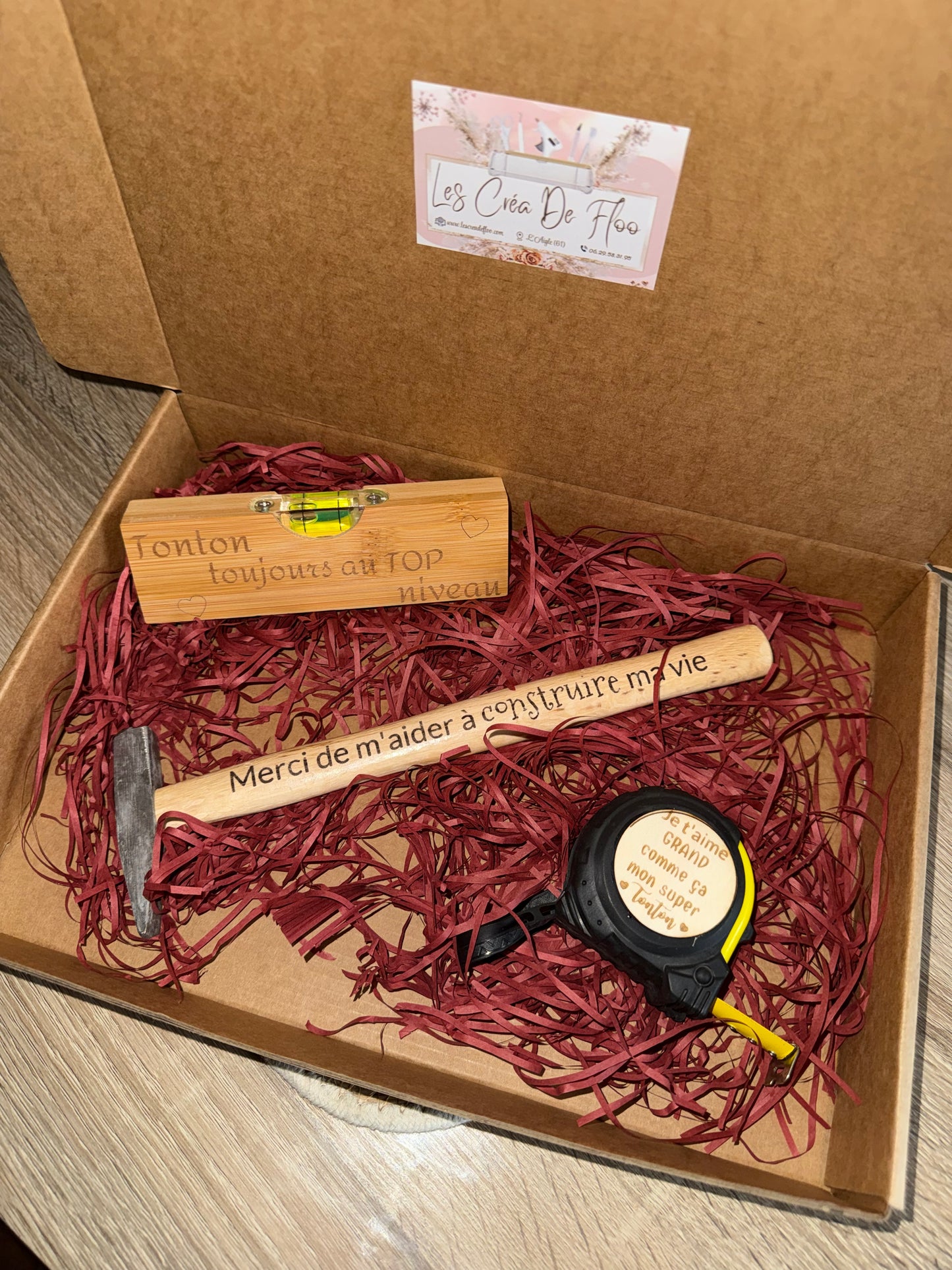 Coffret cadeau bricolage gravé sur bois, idée cadeau papa, papy, parrain, tonton