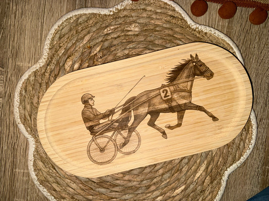 Planche apéro / planche à découper cheval gravée, idée cadeau papy, mamie, marraine, papa, mariage