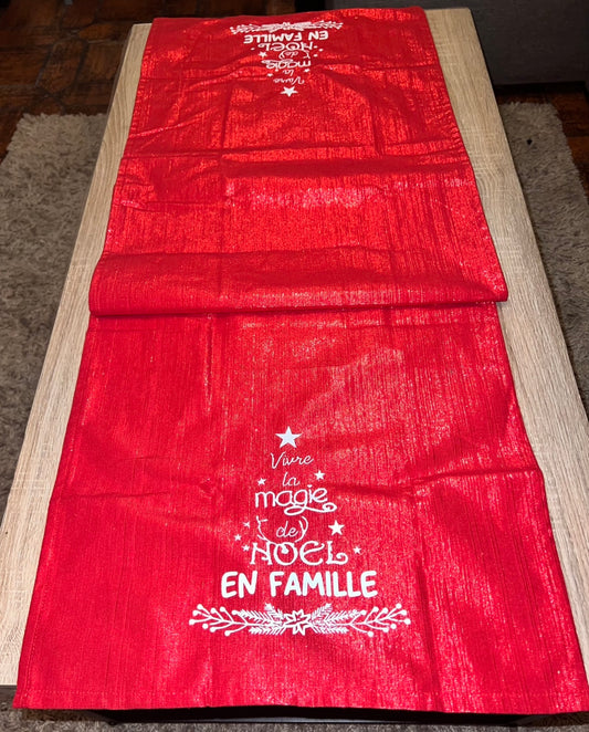 Chemin de table de noël personnalisé