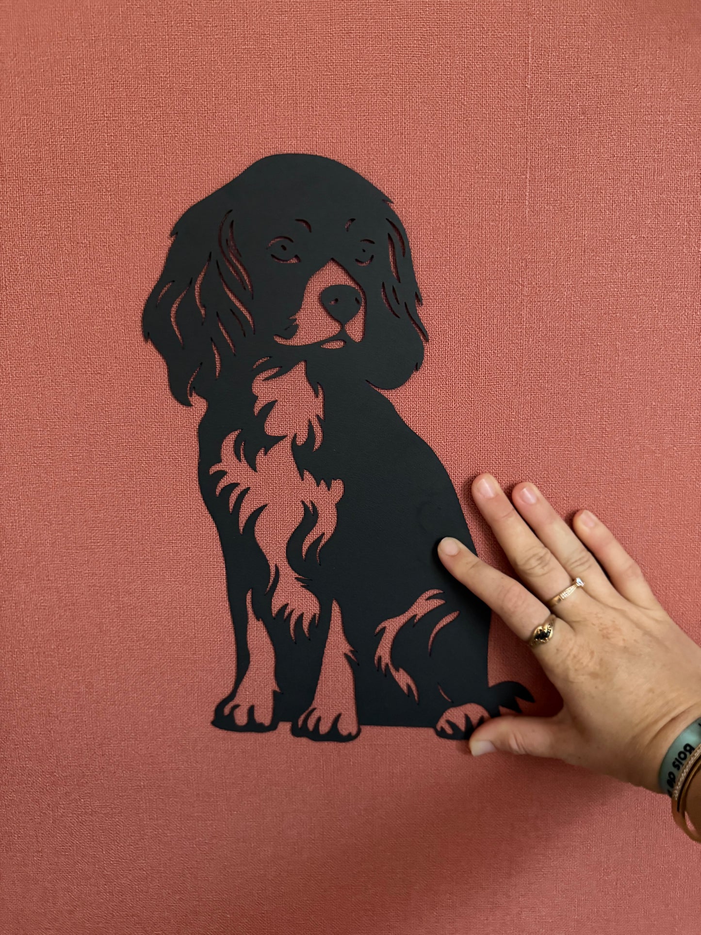 Décoration mural en métal chien cavalier king charles