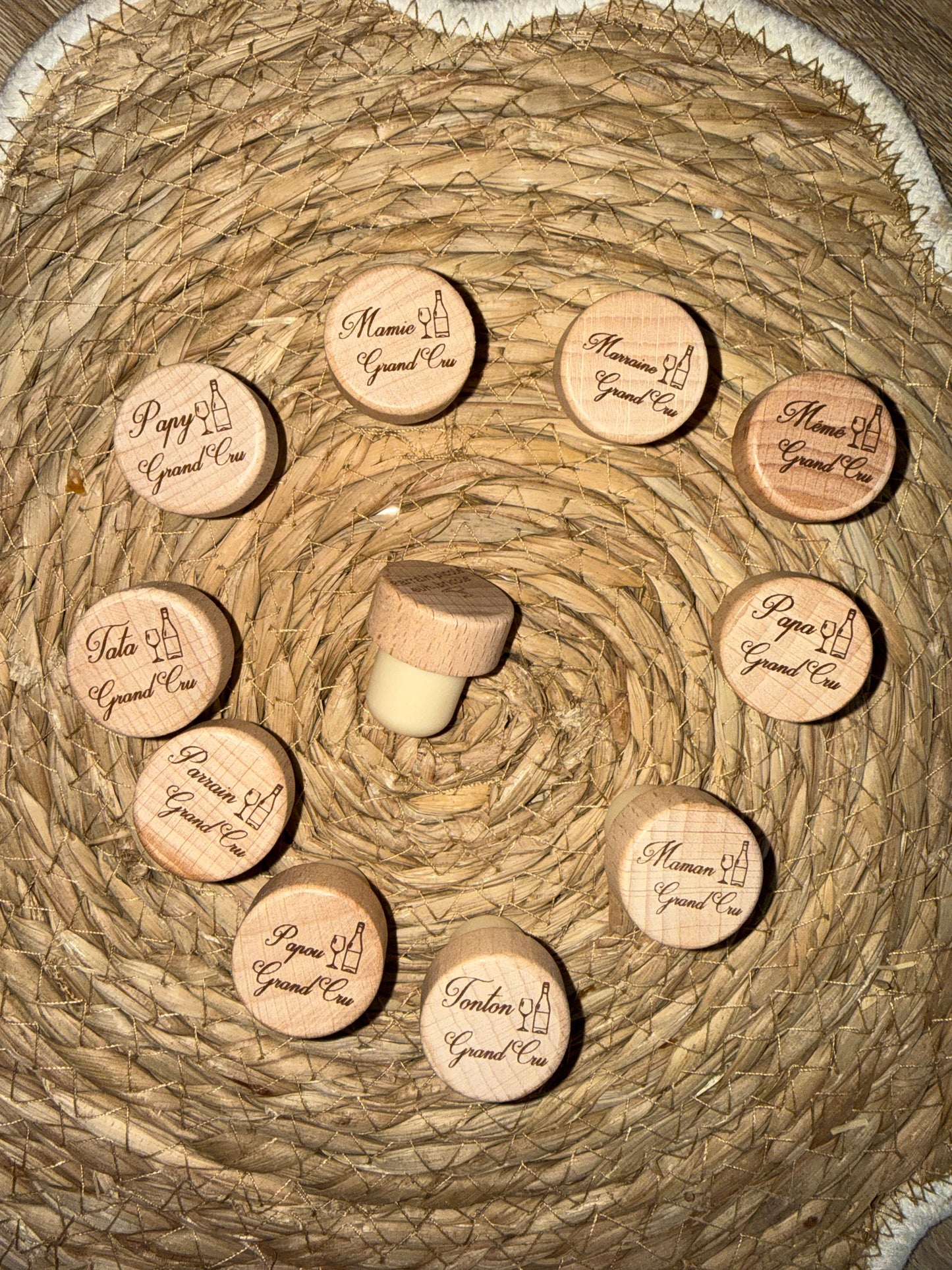 Bouchon de Bouteille de Vin Gravé / Amateur de vin / Cadeau personnalisé facile Mariage Anniversaire / Cadeau fêtes Papa Maman Papi Parrain Marraine