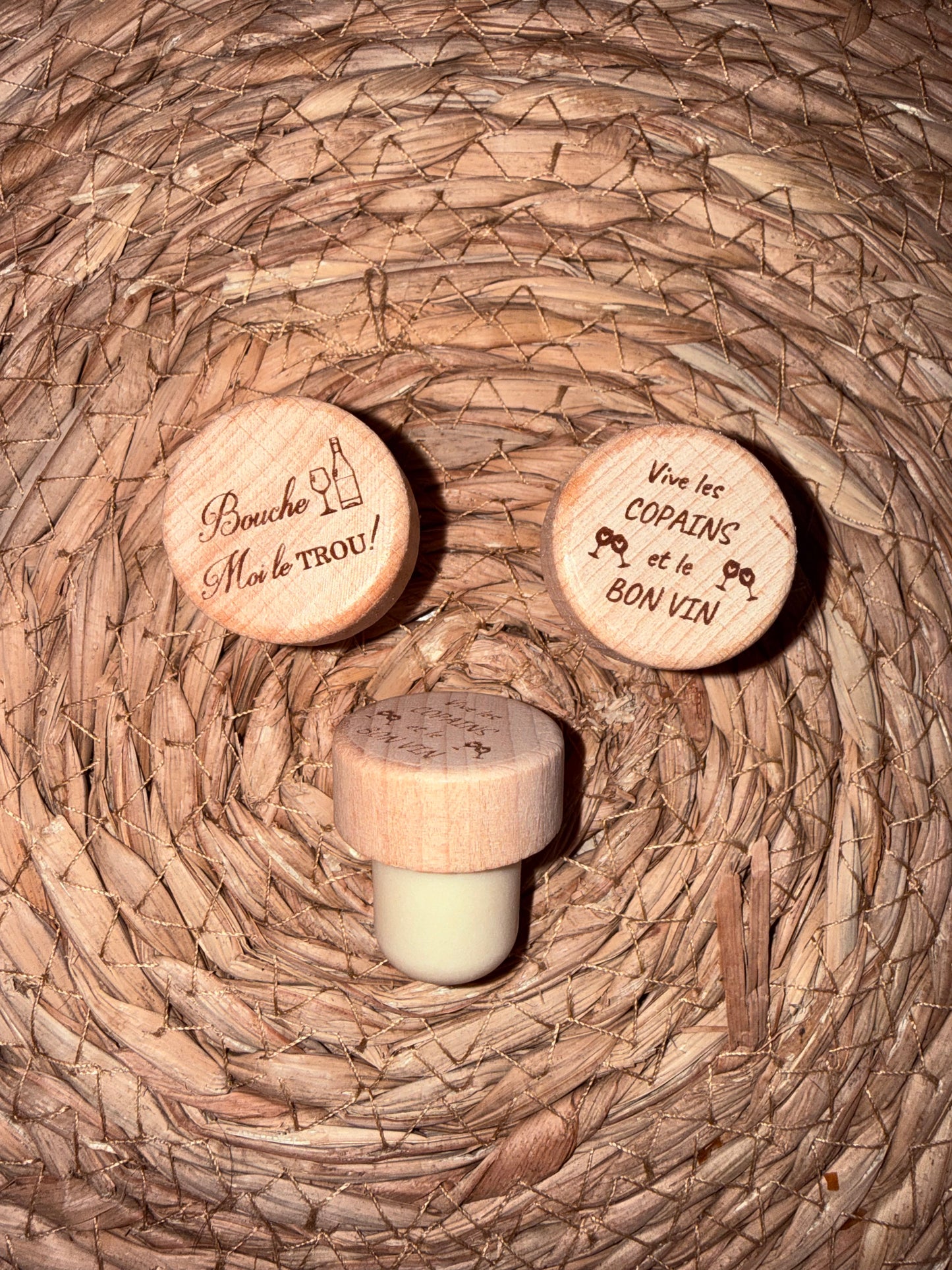 Bouchon de Bouteille de Vin Gravé / Amateur de vin / Cadeau personnalisé facile Mariage Anniversaire / Cadeau fêtes Papa Maman Papi Parrain Marraine