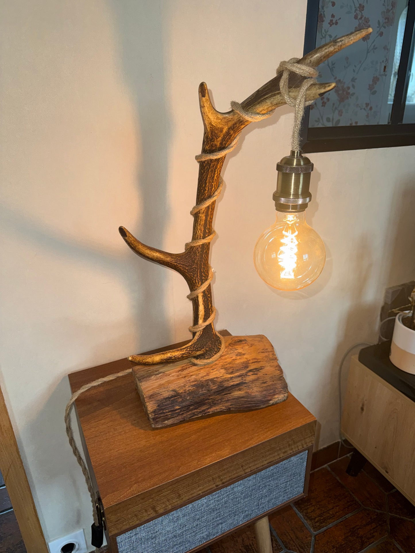 Lampe avec bois de cerf