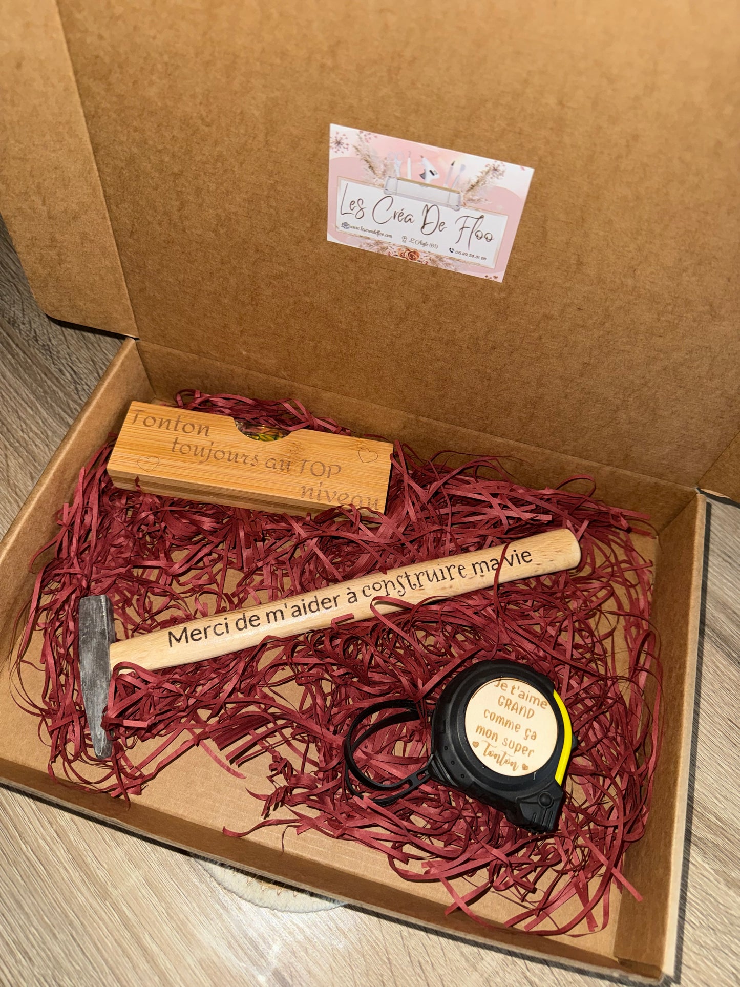 Coffret cadeau bricolage gravé sur bois, idée cadeau papa, papy, parrain, tonton