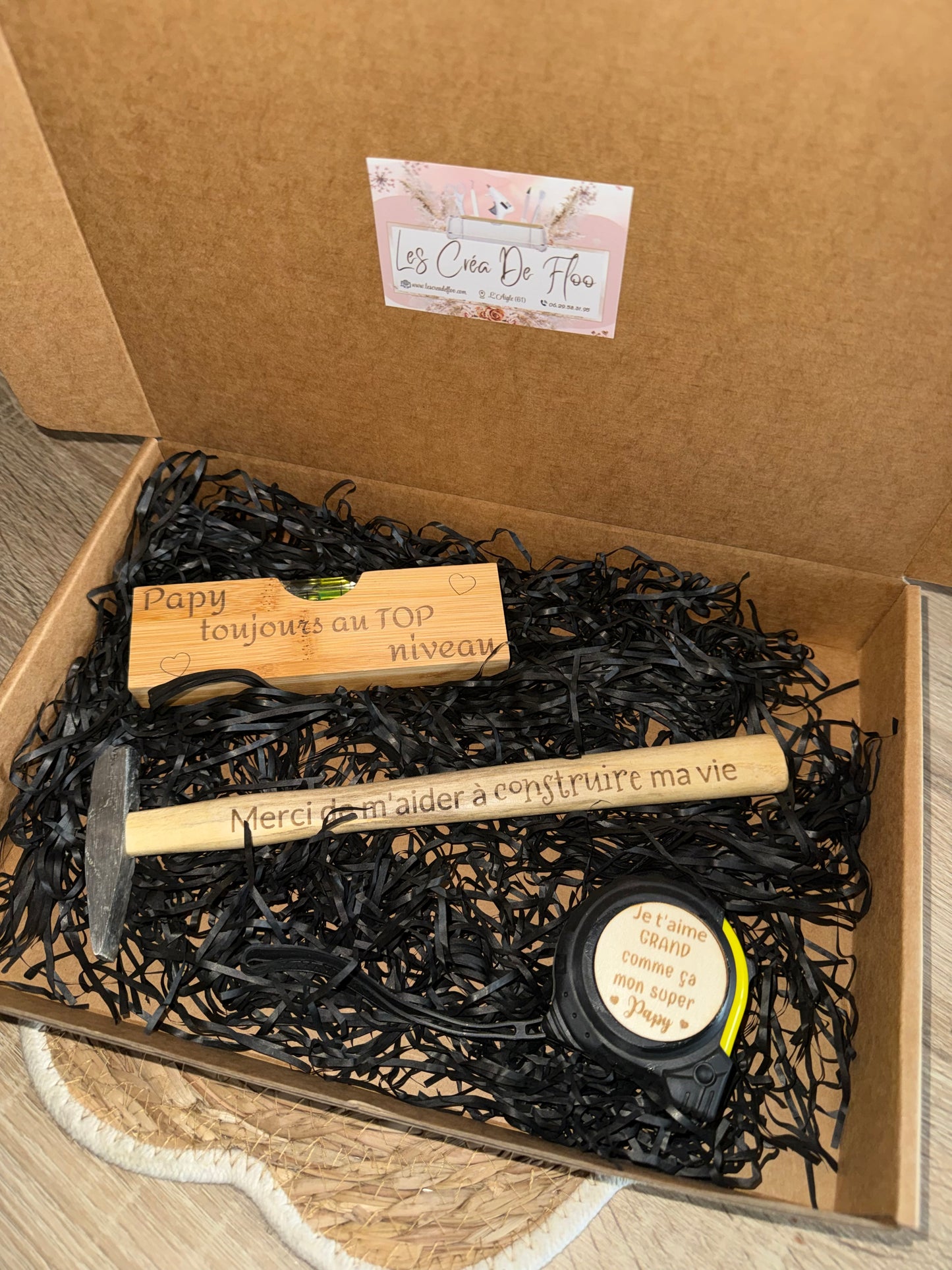 Coffret cadeau bricolage gravé sur bois, idée cadeau papa, papy, parrain, tonton