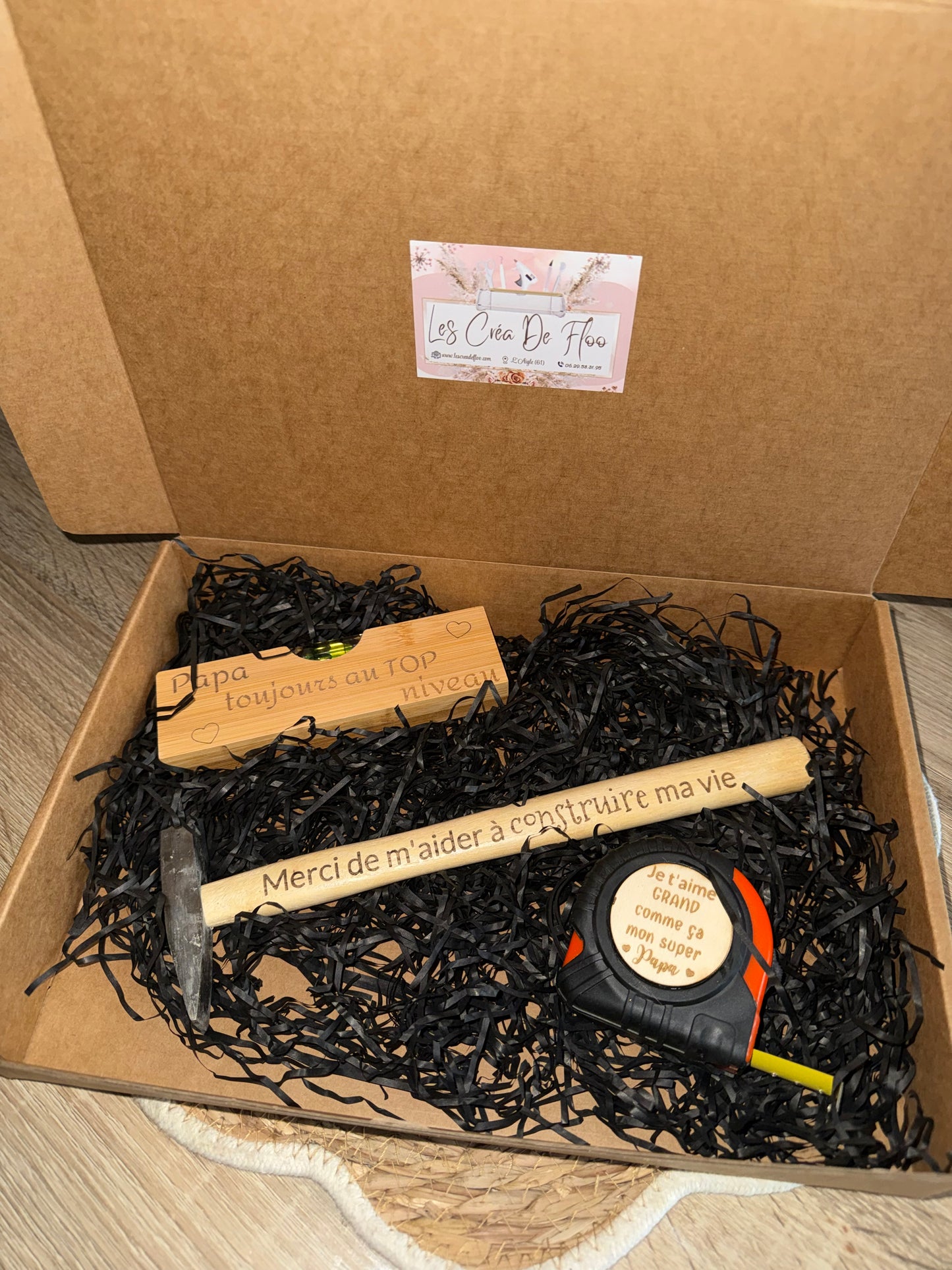 Coffret cadeau bricolage gravé sur bois, idée cadeau papa, papy, parrain, tonton