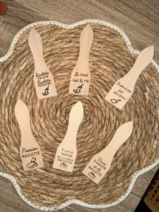 Lot de 6 spatules à raclette gravées