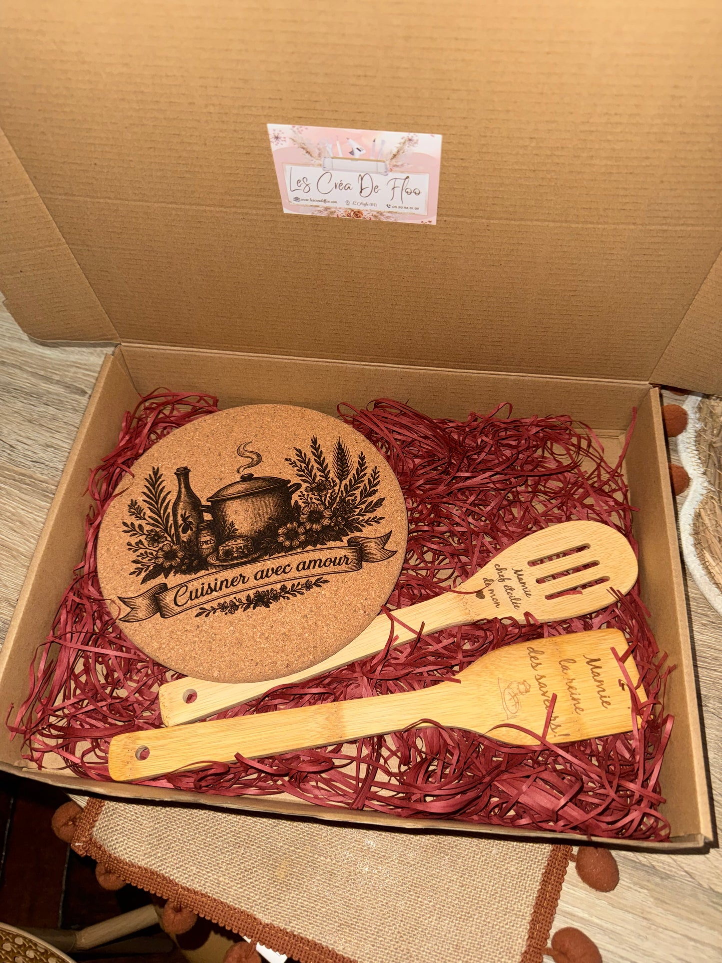 Coffret cadeau cuisine gravé sur bois, idée cadeau mamie, marraine, maman, tata