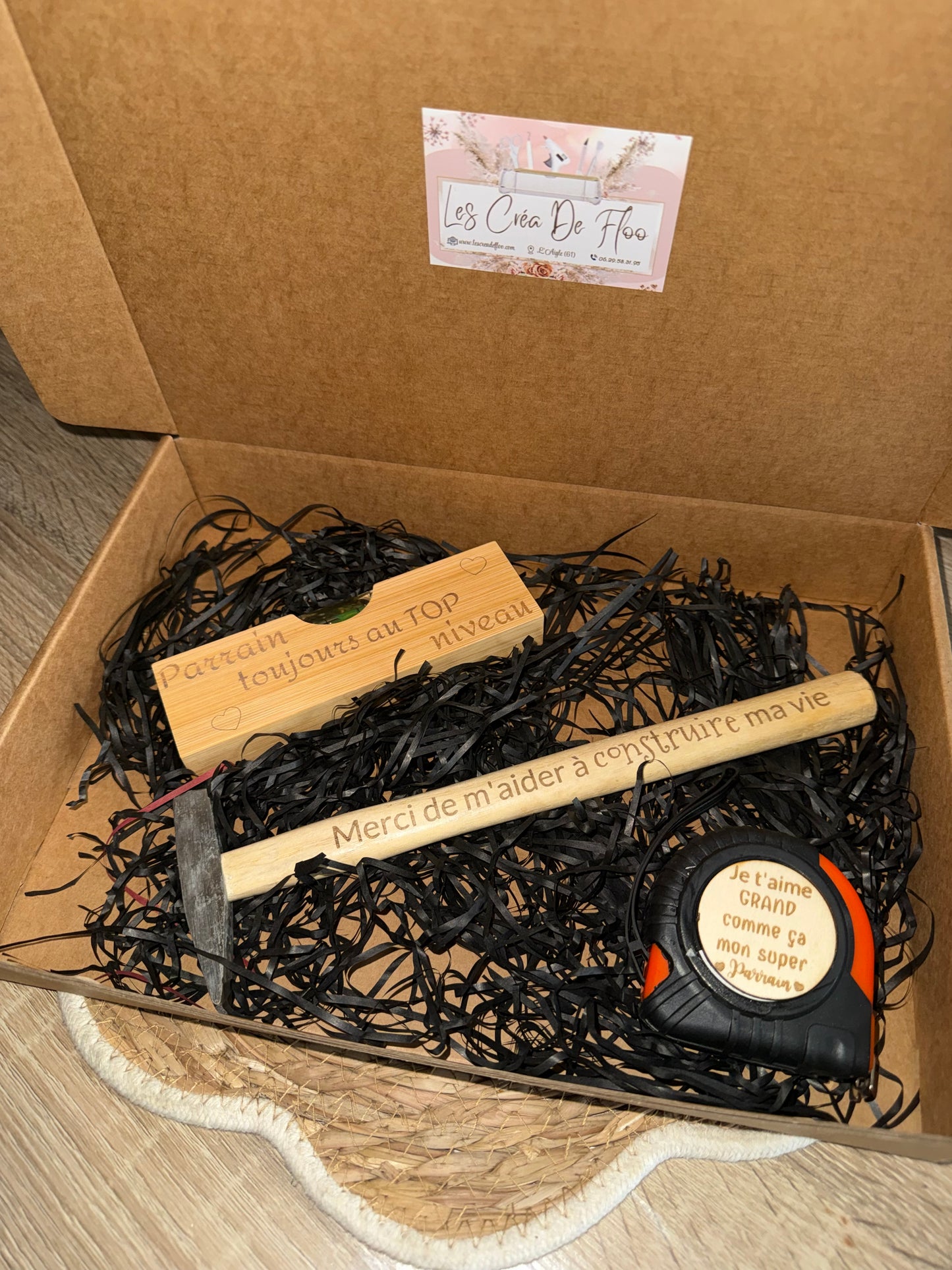 Coffret cadeau bricolage gravé sur bois, idée cadeau papa, papy, parrain, tonton