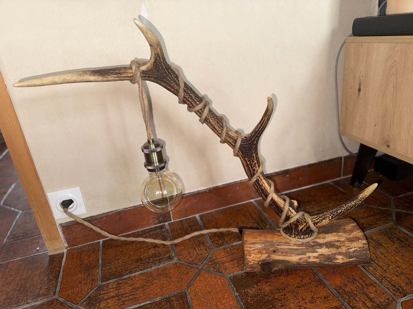Lampe avec bois de cerf