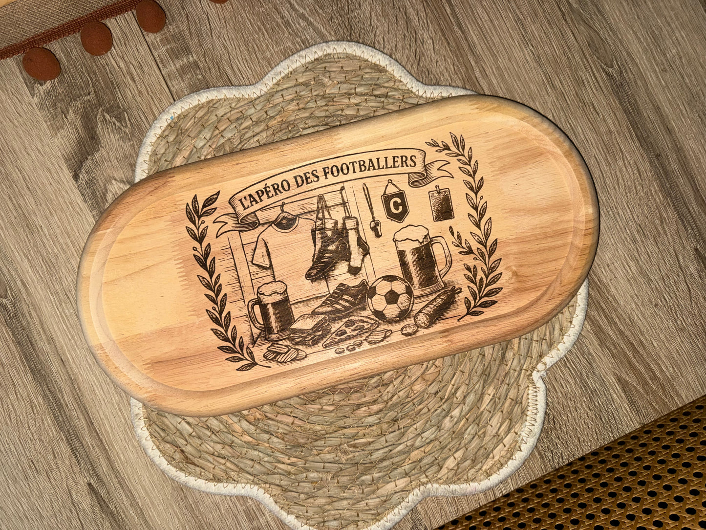 Planche apéro / planche à découper foot gravée, idée cadeau papy, mamie, marraine, papa, mariage
