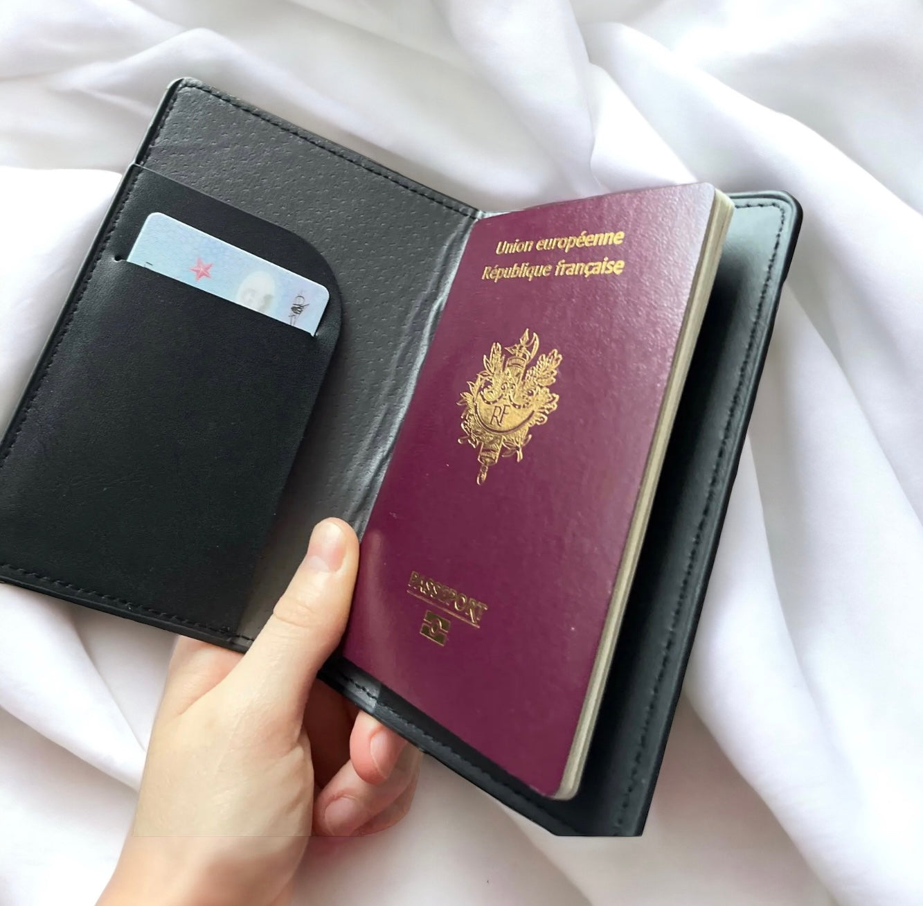 Boutique De Étui de passeport personnalisé En Ligne | SHEIN Boutique De Étui de passeport personnalisé En Ligne | SHEIN